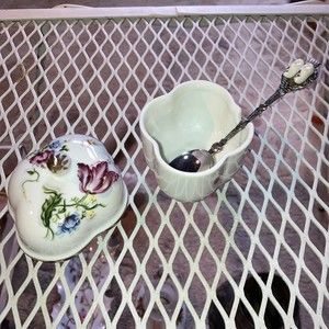 Chelsea Gardens covered jam mustard dish w/spoon ELIZABETH ARDEN Holland Spoon